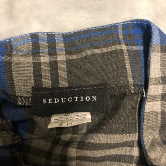 Plaid skirt - Picture 2 of 4